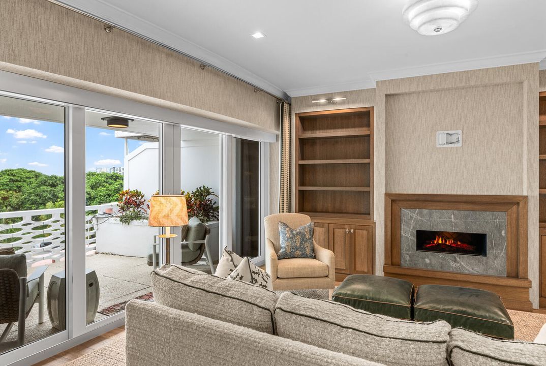 For Sale: $10,500,000 (3 beds, 2 baths, 2705 Square Feet)