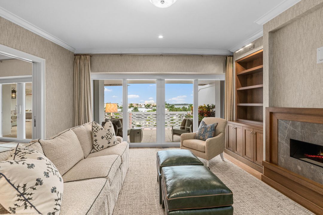 For Sale: $10,500,000 (3 beds, 2 baths, 2705 Square Feet)