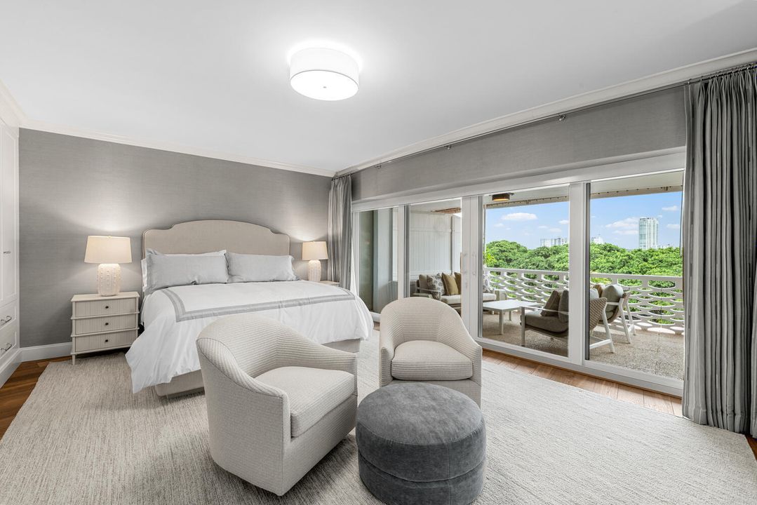 For Sale: $10,500,000 (3 beds, 2 baths, 2705 Square Feet)