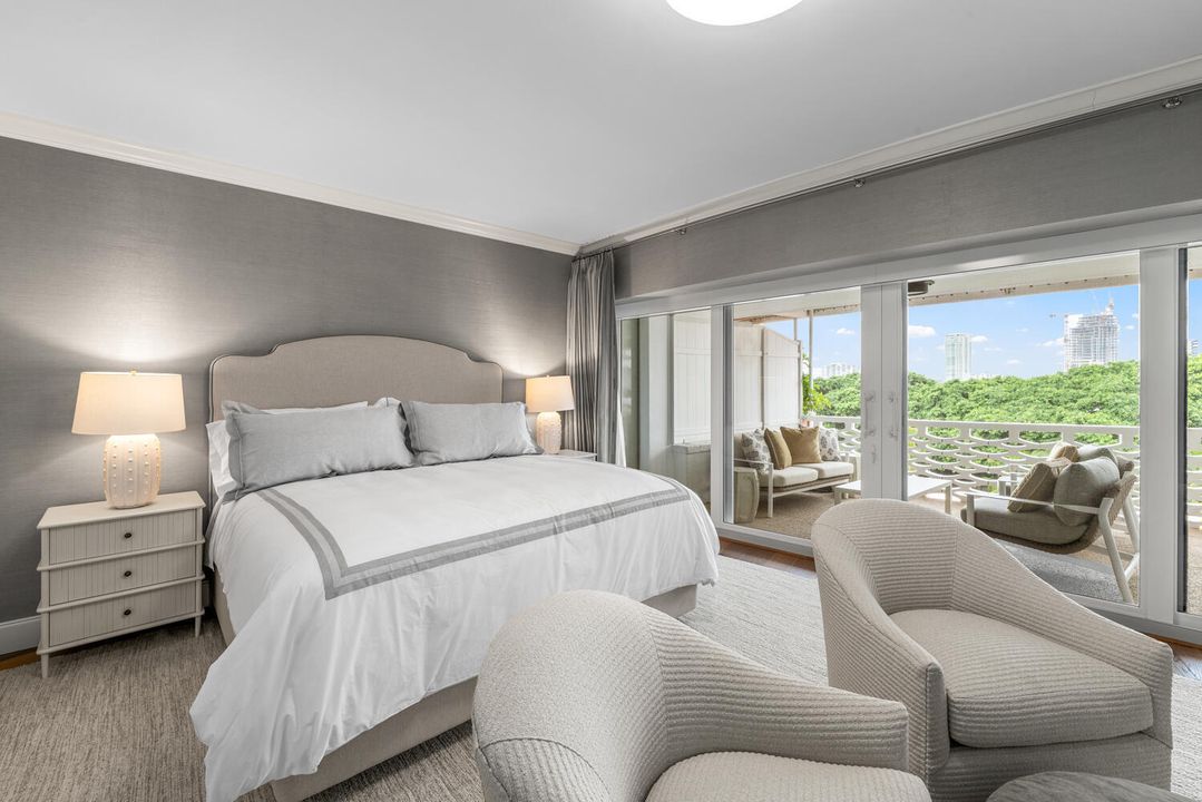 For Sale: $10,500,000 (3 beds, 2 baths, 2705 Square Feet)