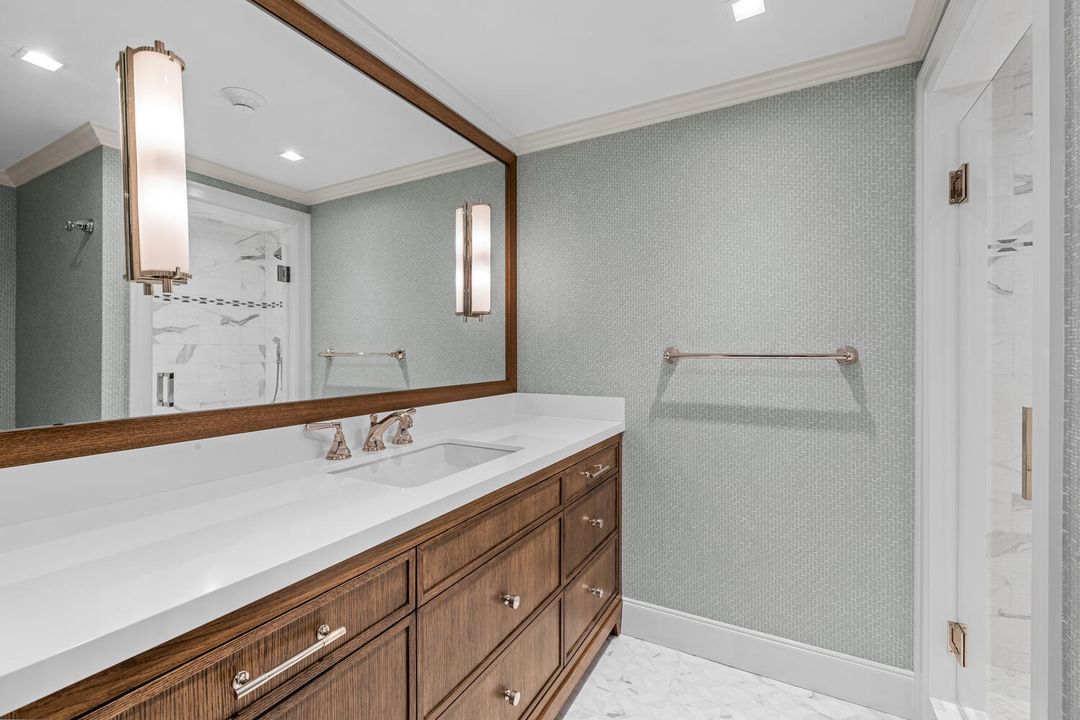 For Sale: $10,500,000 (3 beds, 2 baths, 2705 Square Feet)