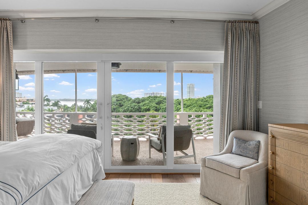 For Sale: $10,500,000 (3 beds, 2 baths, 2705 Square Feet)