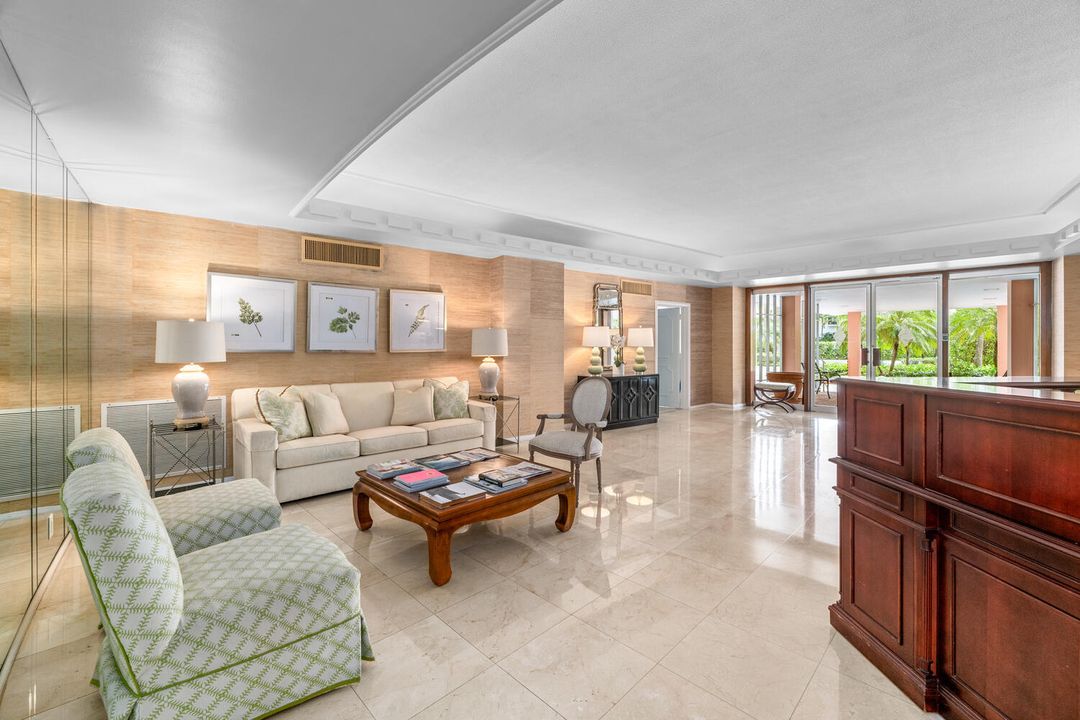 For Sale: $10,500,000 (3 beds, 2 baths, 2705 Square Feet)