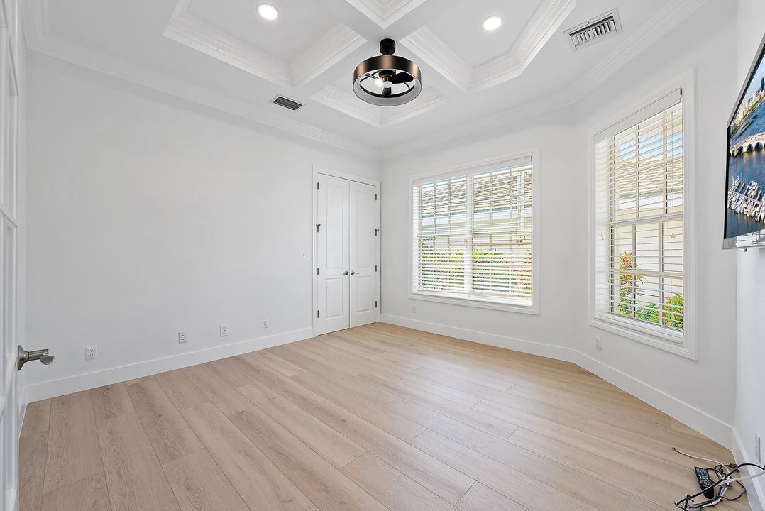 Activo con contrato: $2,539,000 (4 camas, 3 baños, 3741 Pies cuadrados)