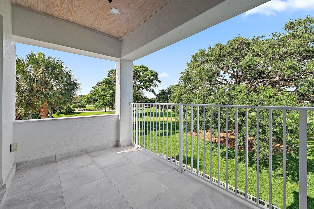 Activo con contrato: $2,539,000 (4 camas, 3 baños, 3741 Pies cuadrados)