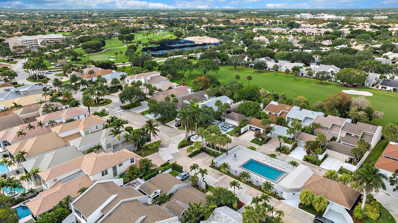 Activo con contrato: $2,539,000 (4 camas, 3 baños, 3741 Pies cuadrados)