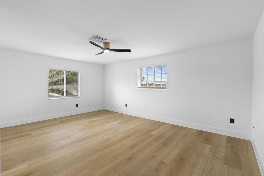 Под контрактом: $590,000 (5 спален, 3 ванн, 3174 Квадратных фут)