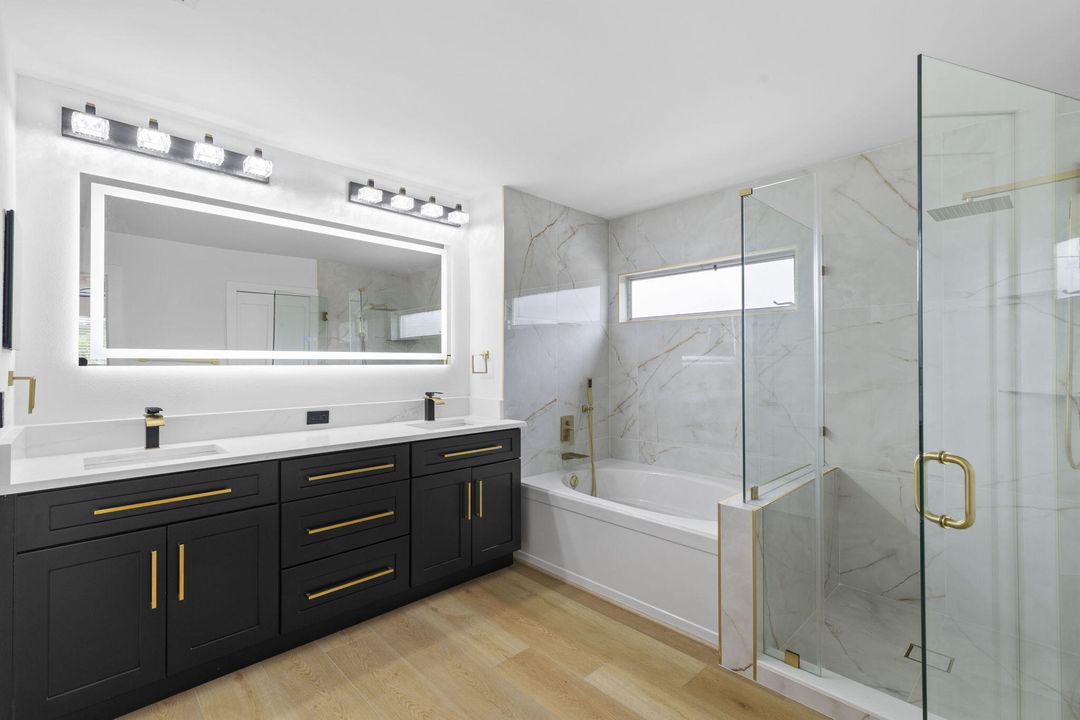 Под контрактом: $590,000 (5 спален, 3 ванн, 3174 Квадратных фут)