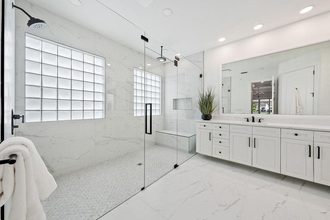 Activo con contrato: $2,539,000 (4 camas, 3 baños, 3741 Pies cuadrados)