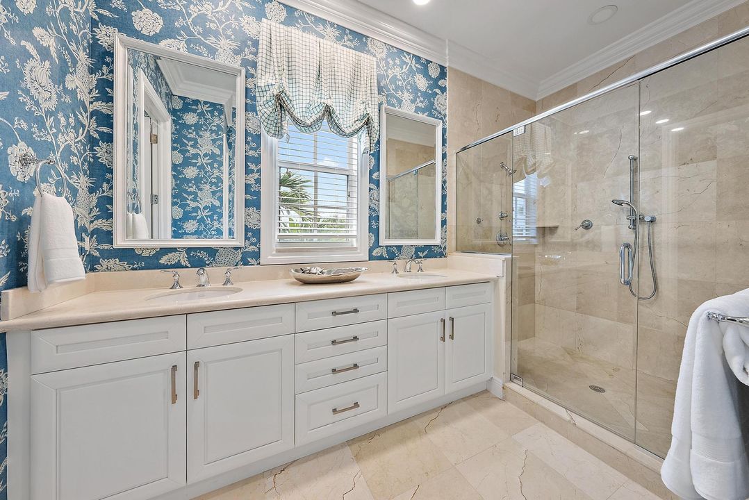 Activo con contrato: $2,539,000 (4 camas, 3 baños, 3741 Pies cuadrados)