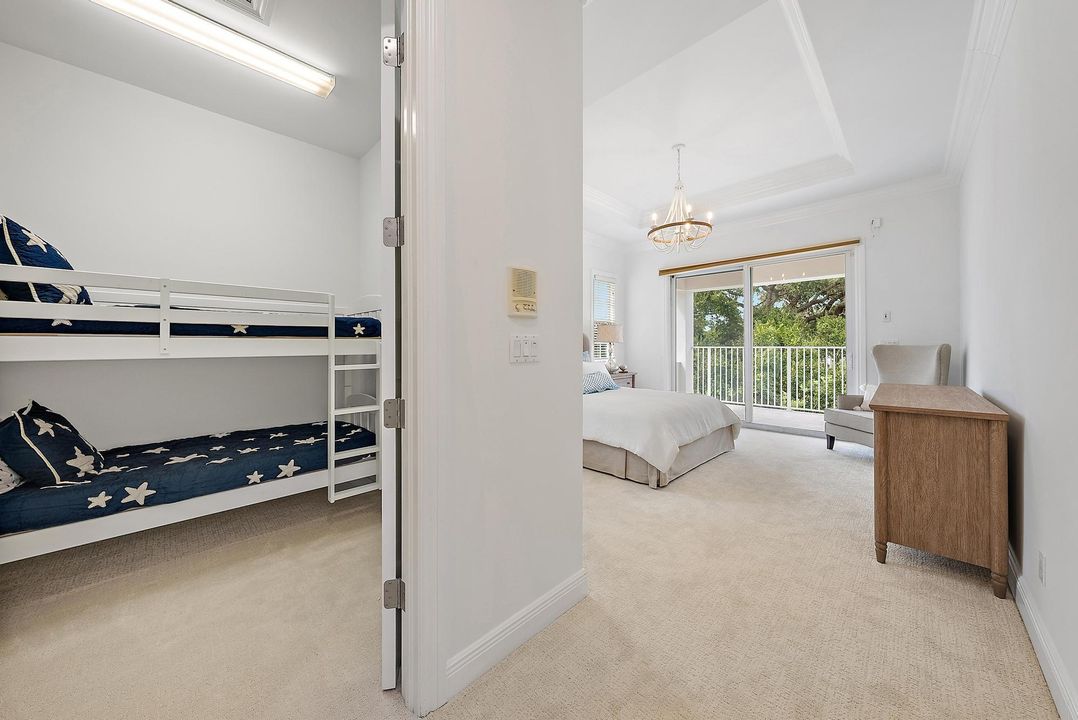 Activo con contrato: $2,539,000 (4 camas, 3 baños, 3741 Pies cuadrados)