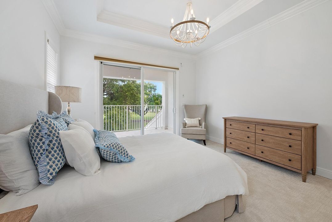 Activo con contrato: $2,539,000 (4 camas, 3 baños, 3741 Pies cuadrados)