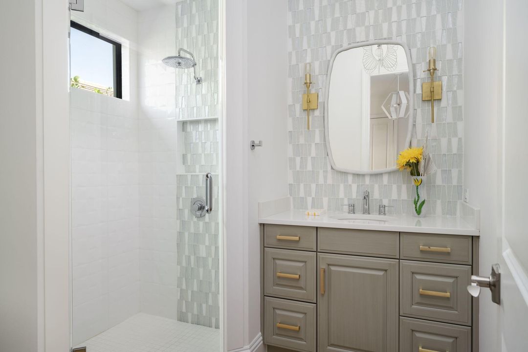 Active With Contract: $2,550,000 (3 beds, 3 baths, 3263 Square Feet)