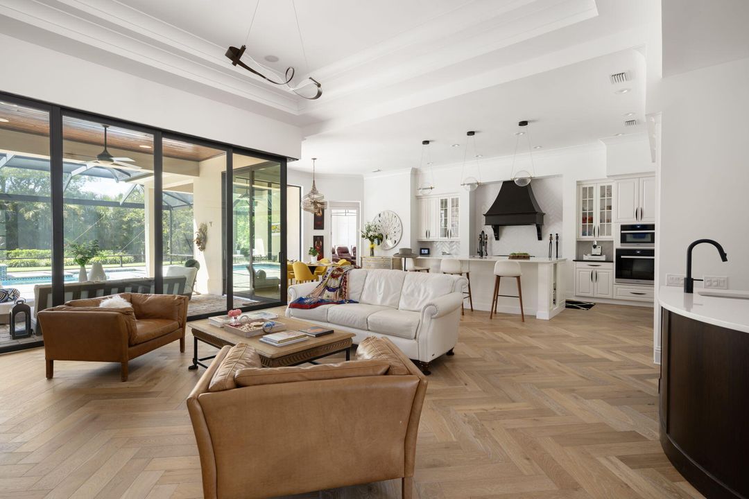 Active With Contract: $2,550,000 (3 beds, 3 baths, 3263 Square Feet)