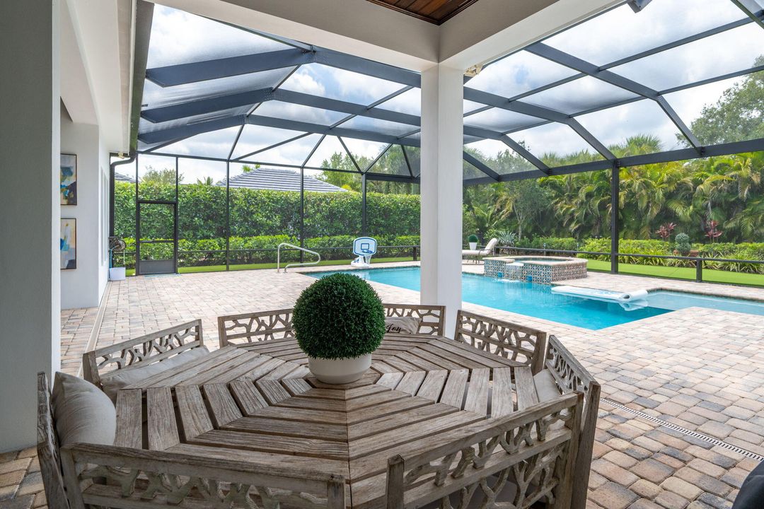 Active With Contract: $2,550,000 (3 beds, 3 baths, 3263 Square Feet)