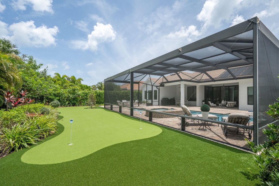 Active With Contract: $2,550,000 (3 beds, 3 baths, 3263 Square Feet)