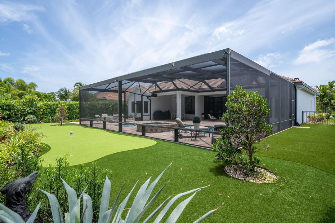 Active With Contract: $2,550,000 (3 beds, 3 baths, 3263 Square Feet)