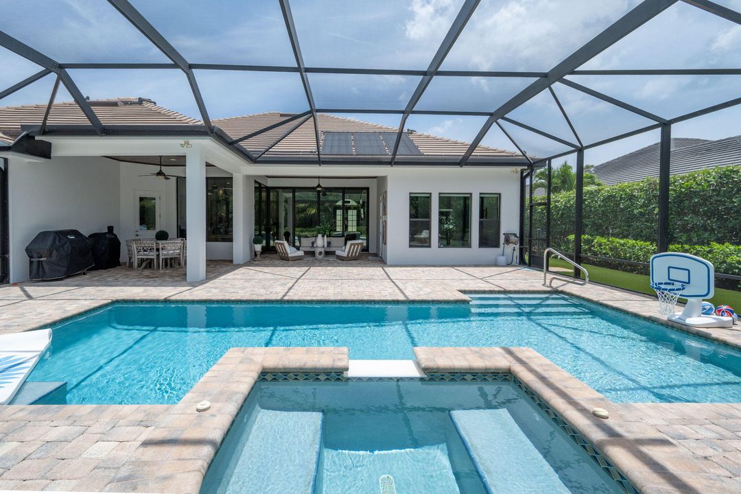 Active With Contract: $2,550,000 (3 beds, 3 baths, 3263 Square Feet)