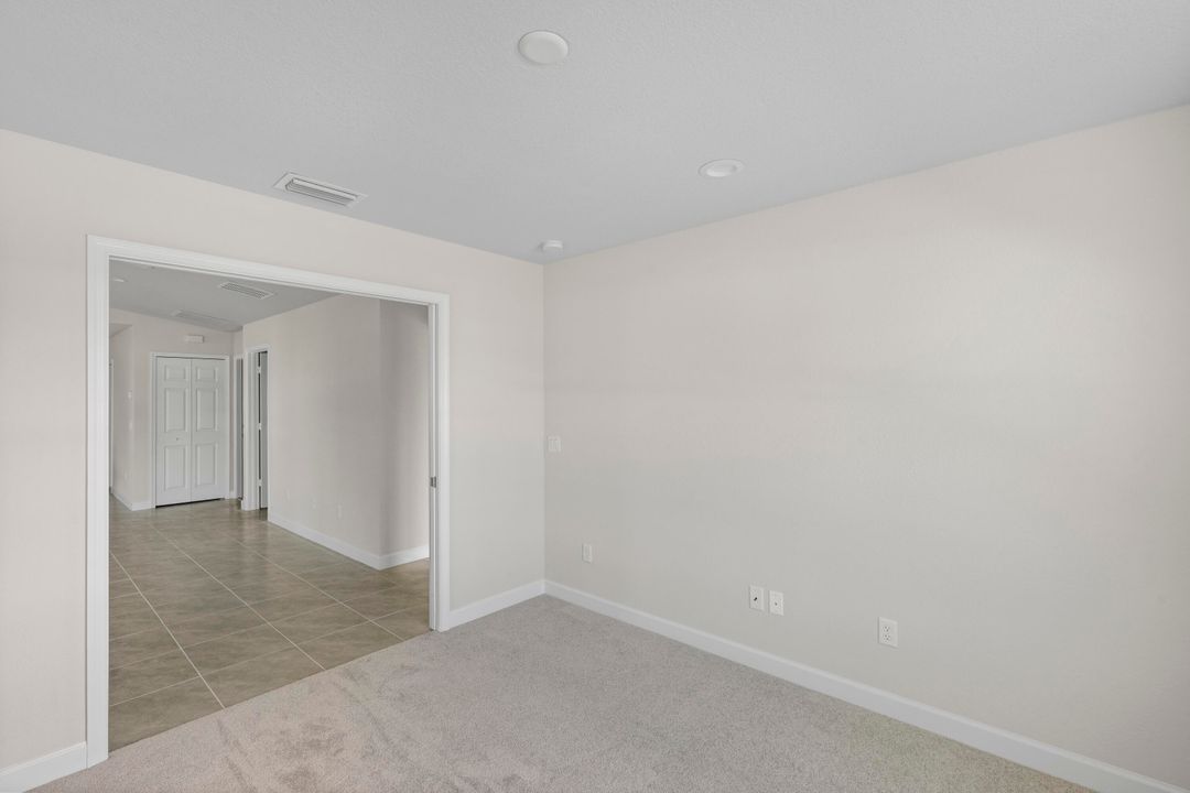 Active With Contract: $259,000 (1 beds, 1 baths, 1310 Square Feet)