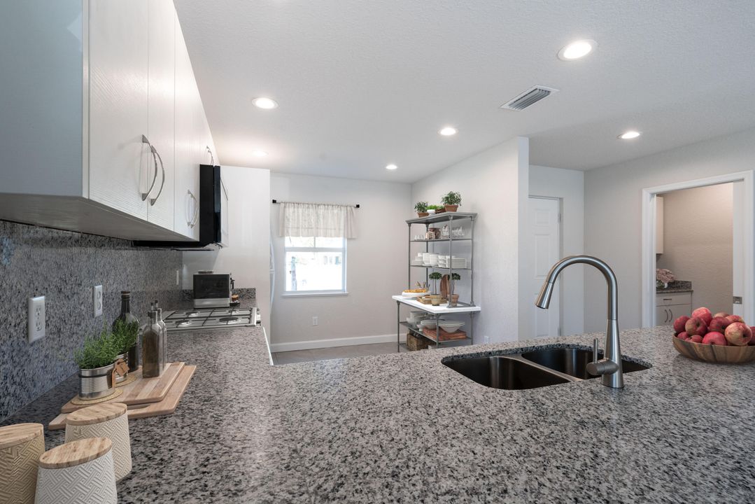 Active With Contract: $259,000 (1 beds, 1 baths, 1310 Square Feet)