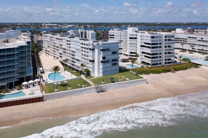 Active With Contract: $4,200 (1 beds, 1 baths, 800 Square Feet)