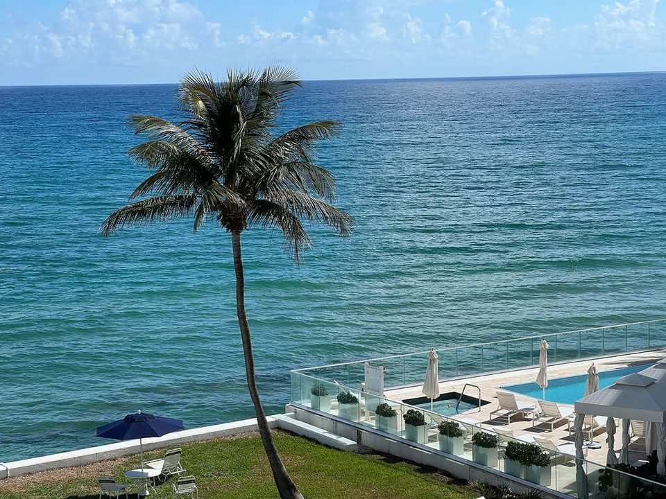 Active With Contract: $4,200 (1 beds, 1 baths, 800 Square Feet)