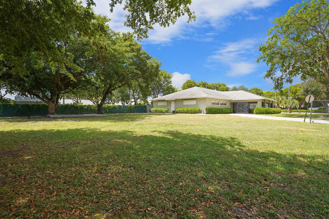 合同活跃: $2,829,000 (0 贝兹, 0 浴室, 5805 平方英尺)