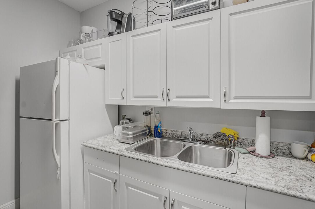 合同活跃: $2,829,000 (0 贝兹, 0 浴室, 5805 平方英尺)