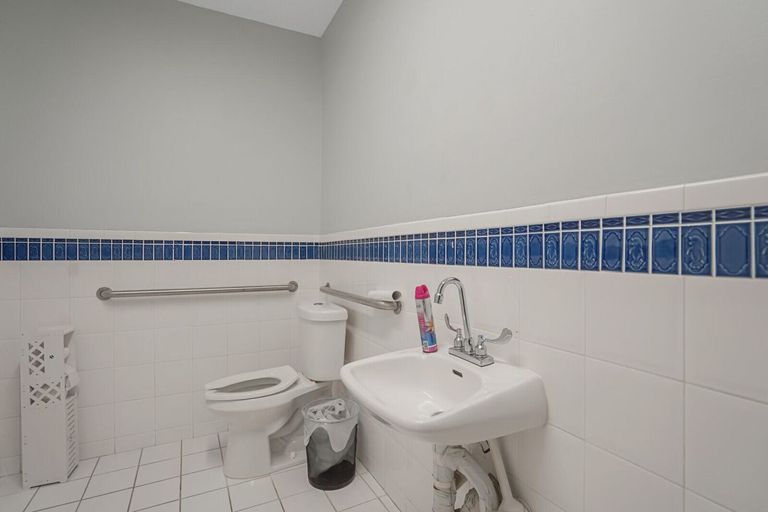 合同活跃: $2,829,000 (0 贝兹, 0 浴室, 5805 平方英尺)