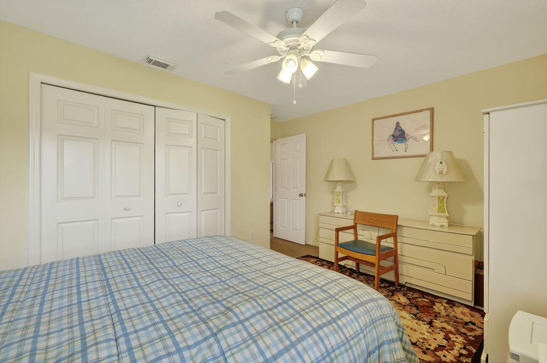 合同活跃: $530,000 (4 贝兹, 2 浴室, 2185 平方英尺)