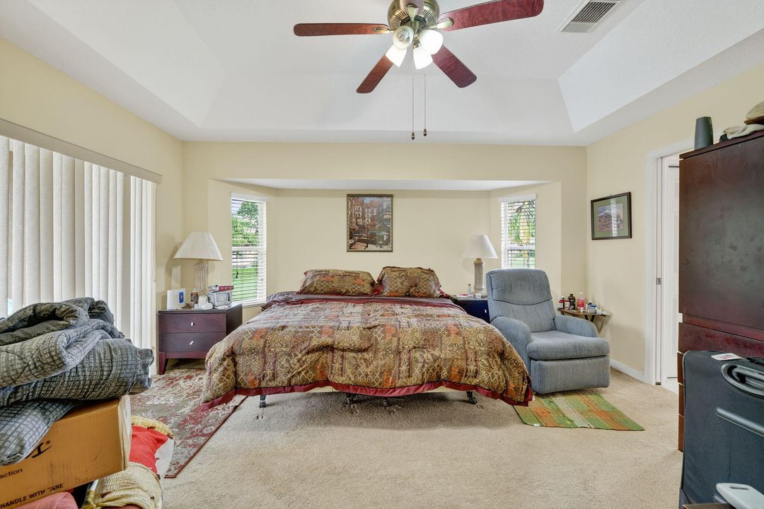 合同活跃: $530,000 (4 贝兹, 2 浴室, 2185 平方英尺)