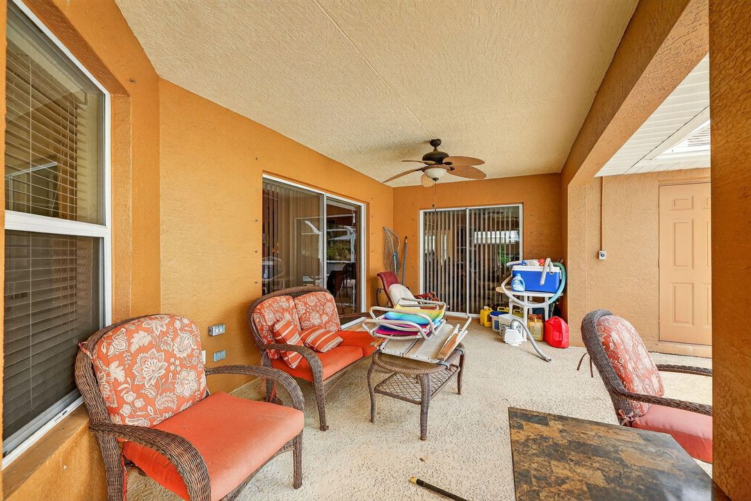 合同活跃: $530,000 (4 贝兹, 2 浴室, 2185 平方英尺)