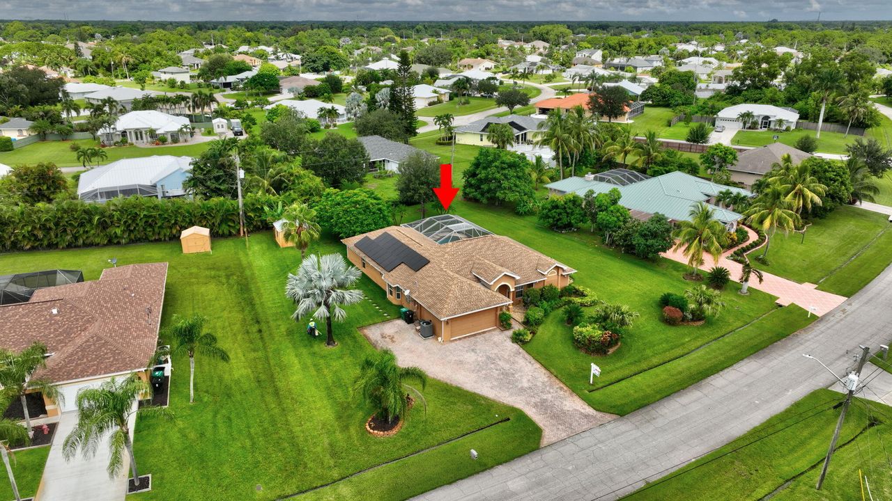 合同活跃: $530,000 (4 贝兹, 2 浴室, 2185 平方英尺)