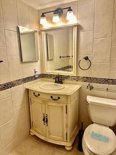 待售: $124,000 (1 贝兹, 1 浴室, 720 平方英尺)