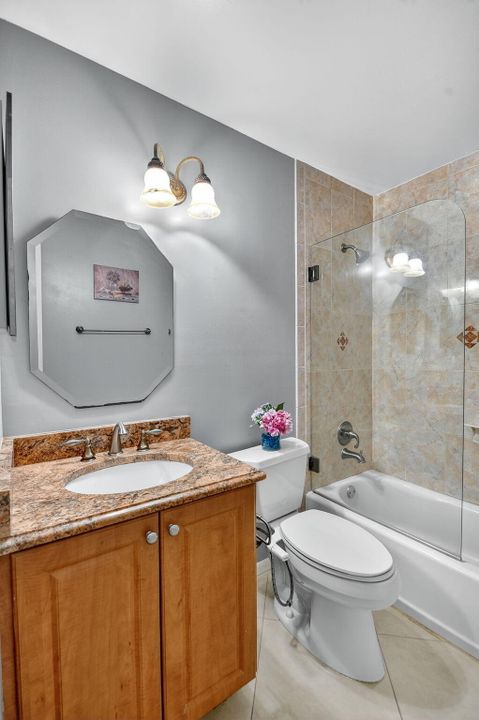 На продажу: $269,000 (3 спален, 2 ванн, 1225 Квадратных фут)