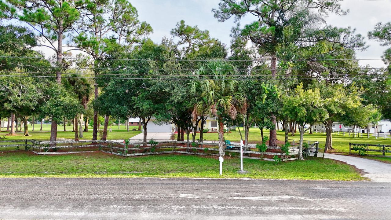 For Sale: $625,000 (3 beds, 2 baths, 1939 Square Feet)