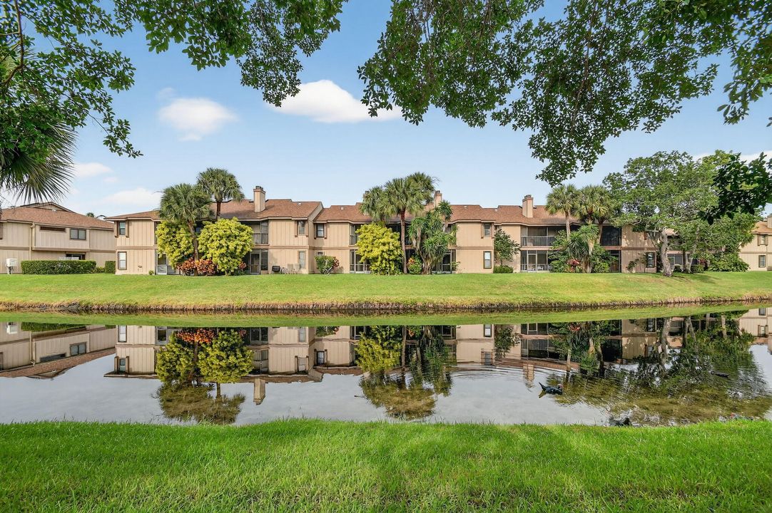 На продажу: $269,000 (3 спален, 2 ванн, 1225 Квадратных фут)