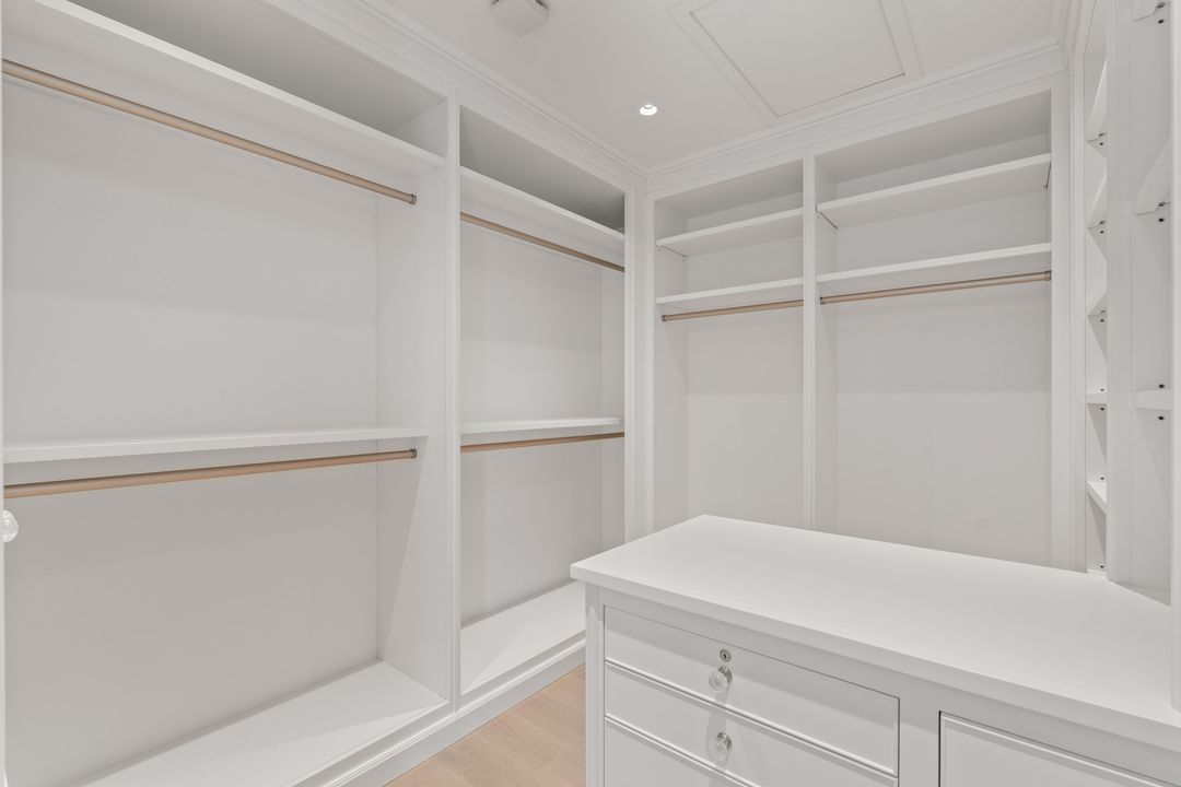 Active With Contract: $17,950,000 (4 beds, 6 baths, 5842 Square Feet)