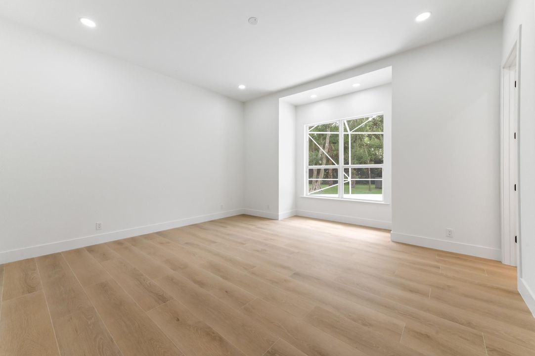 For Sale: $3,199,000 (5 beds, 5 baths, 5633 Square Feet)