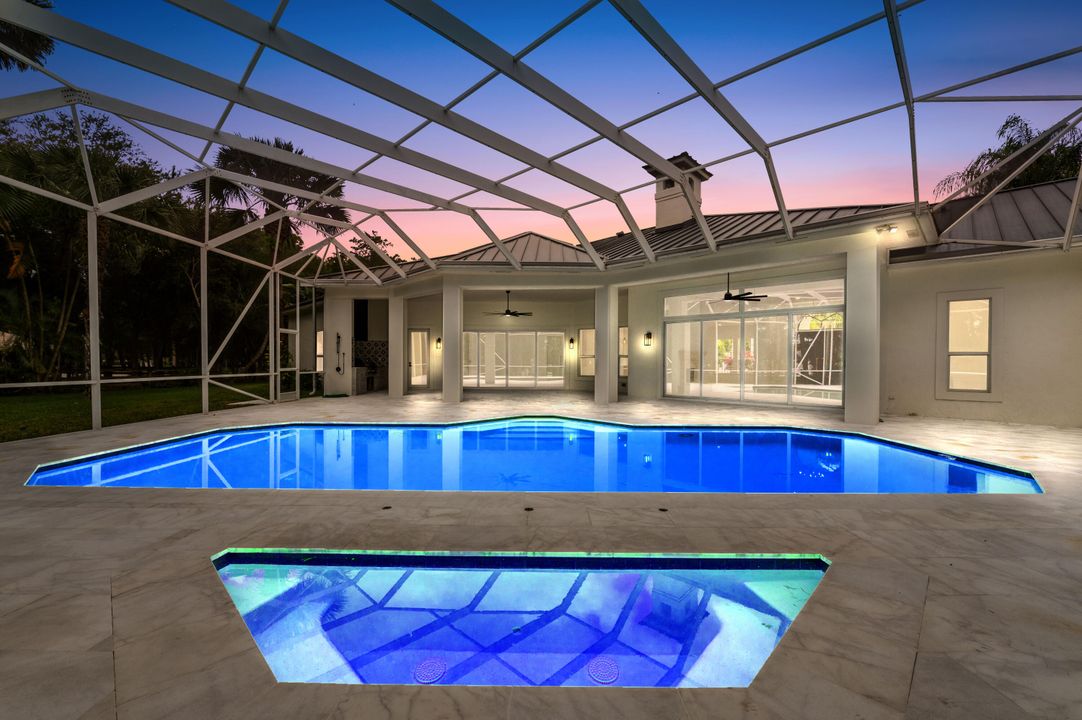 For Sale: $3,199,000 (5 beds, 5 baths, 5633 Square Feet)