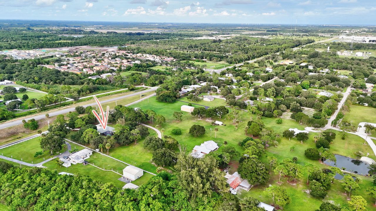For Sale: $625,000 (3 beds, 2 baths, 1939 Square Feet)