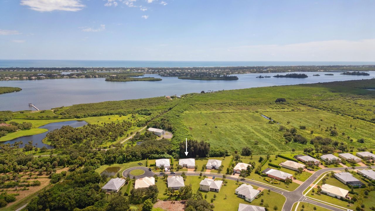 For Sale: $549,000 (4 beds, 3 baths, 2577 Square Feet)