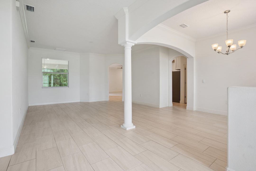 For Sale: $549,000 (4 beds, 3 baths, 2577 Square Feet)