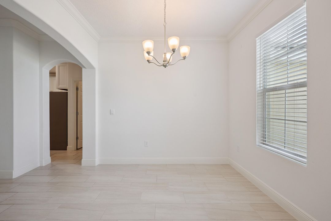 For Sale: $549,000 (4 beds, 3 baths, 2577 Square Feet)