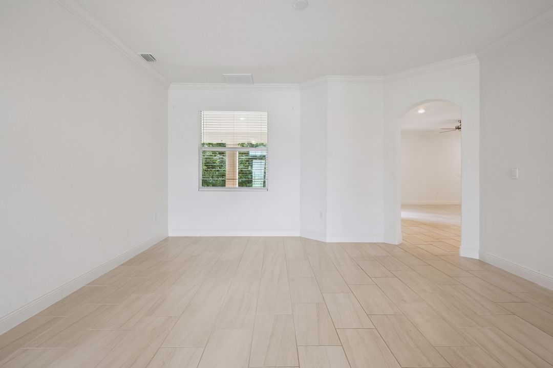 For Sale: $549,000 (4 beds, 3 baths, 2577 Square Feet)