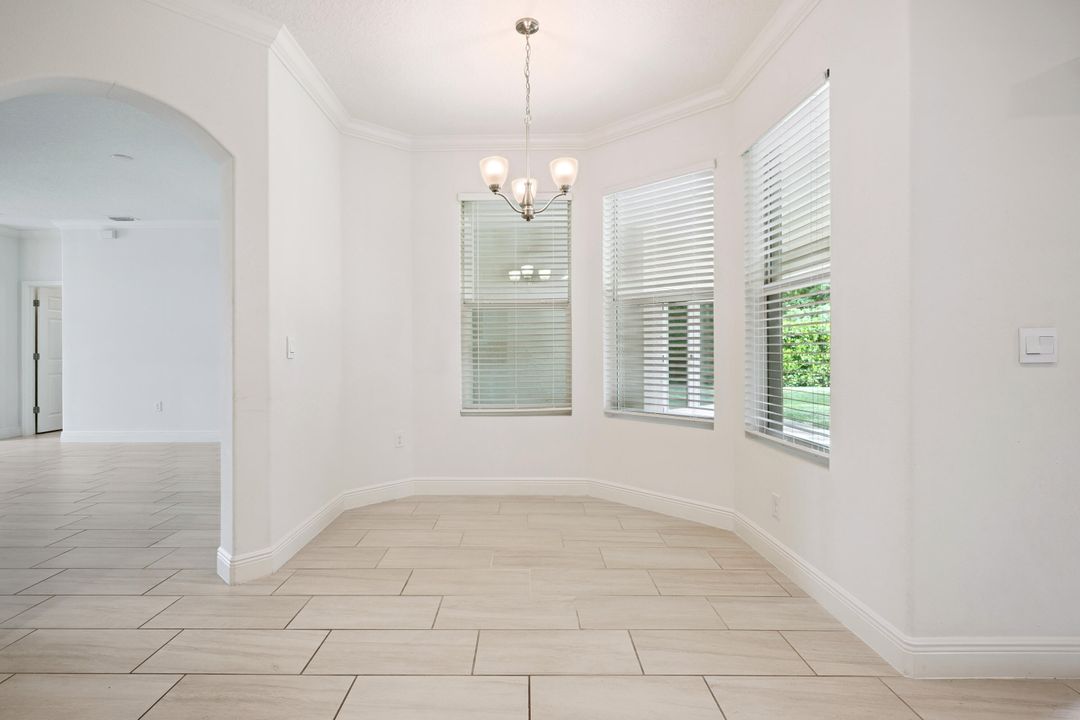 For Sale: $549,000 (4 beds, 3 baths, 2577 Square Feet)