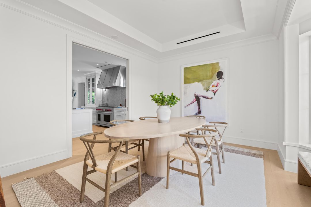 Active With Contract: $17,950,000 (4 beds, 6 baths, 5842 Square Feet)