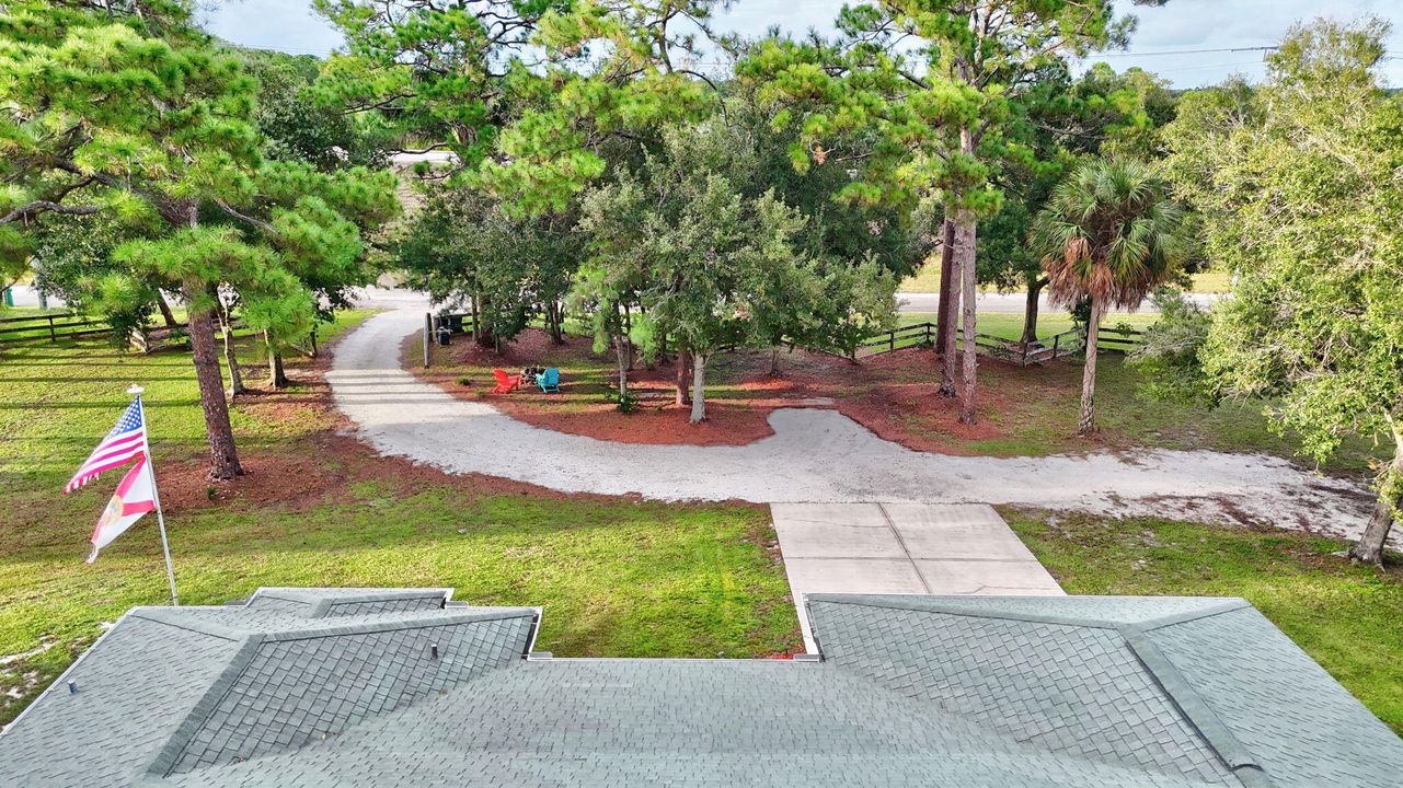 For Sale: $625,000 (3 beds, 2 baths, 1939 Square Feet)