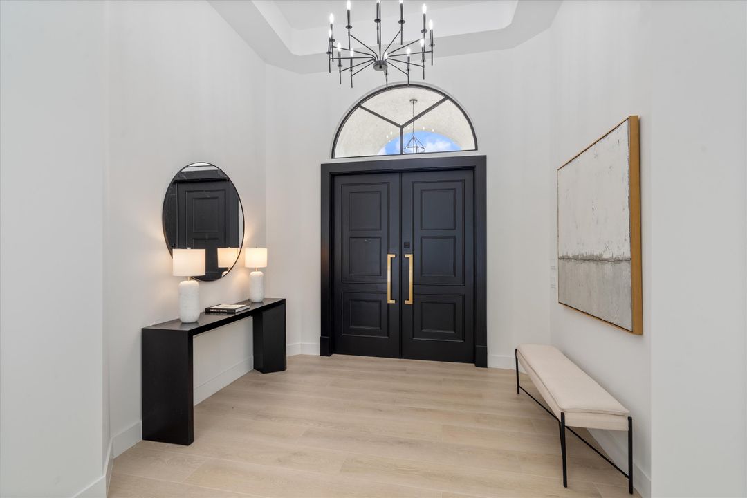 For Sale: $3,199,000 (5 beds, 5 baths, 5633 Square Feet)