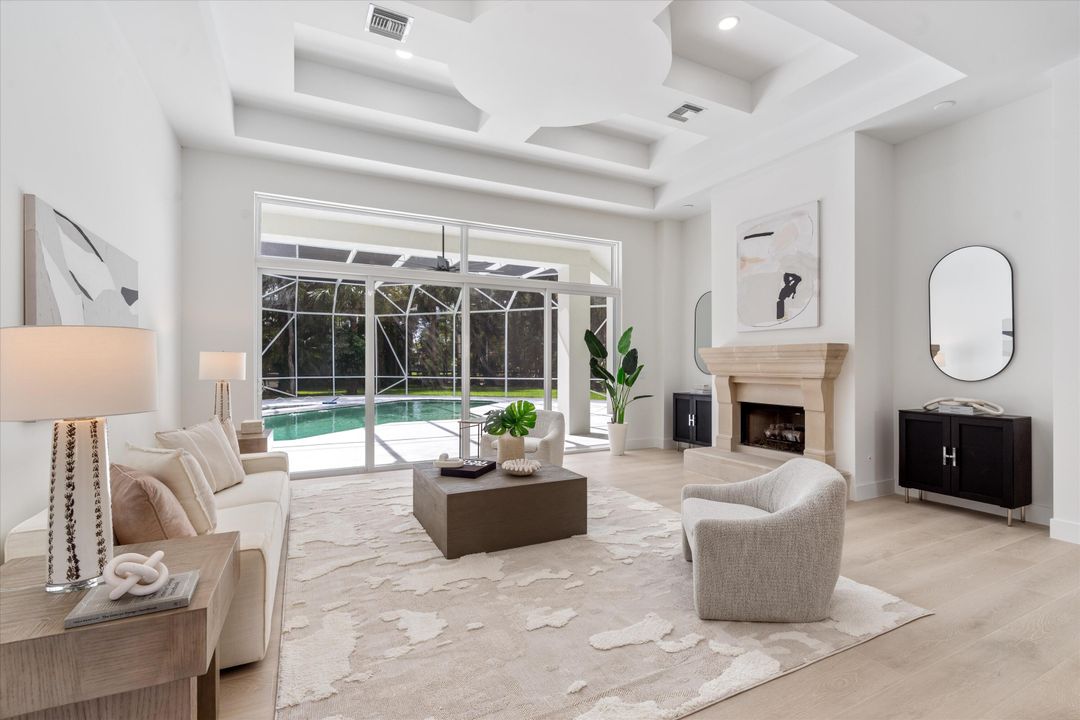 For Sale: $3,199,000 (5 beds, 5 baths, 5633 Square Feet)